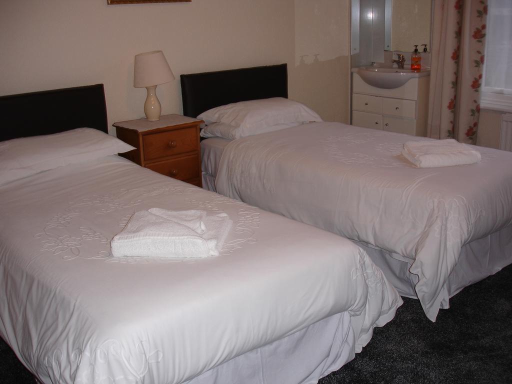 Beachmount Holiday Apartments Rhôs-on-Sea Exteriör bild