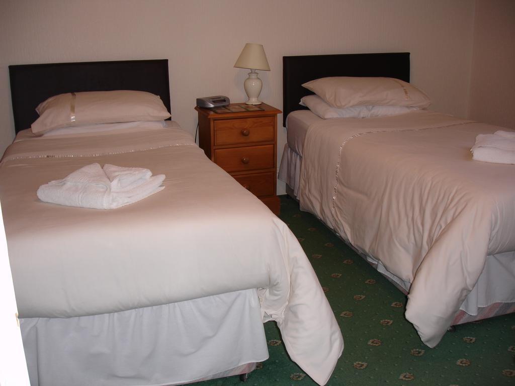 Beachmount Holiday Apartments Rhôs-on-Sea Exteriör bild