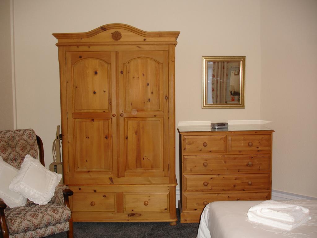 Beachmount Holiday Apartments Rhôs-on-Sea Exteriör bild