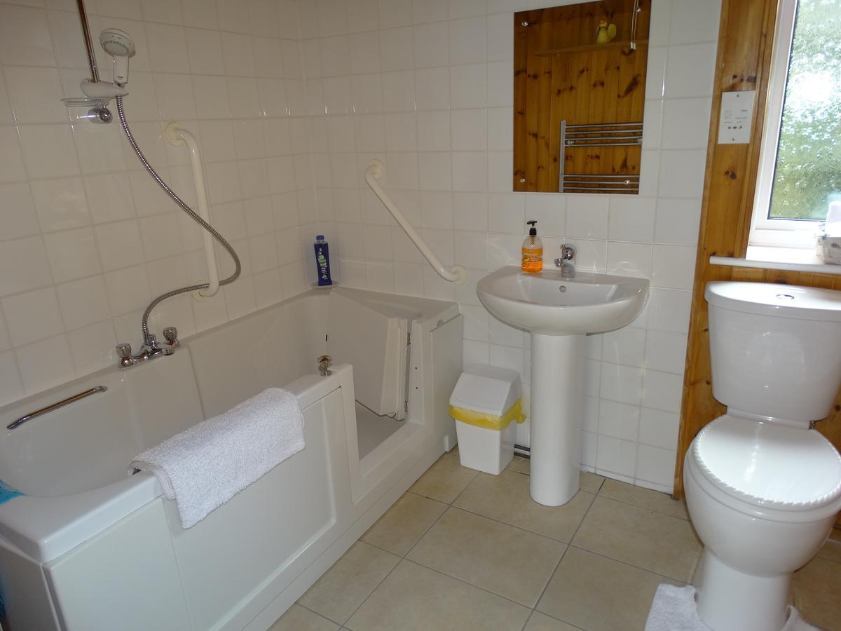 Beachmount Holiday Apartments Rhôs-on-Sea Exteriör bild