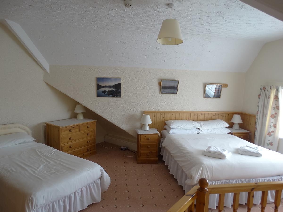 Beachmount Holiday Apartments Rhôs-on-Sea Exteriör bild